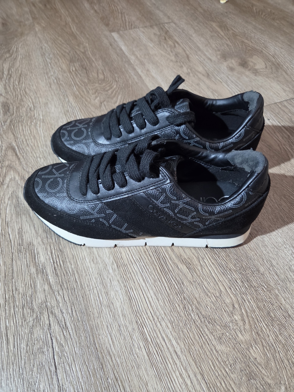 Calvin Klein Men’s Black Logo Runner Sneakers